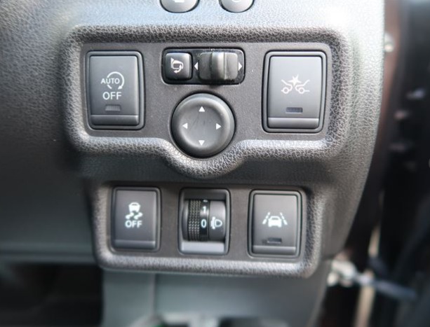 2015 NISSAN NOTE